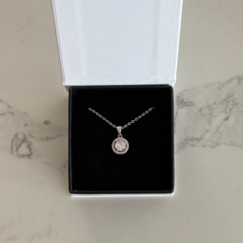 Cate and Chloe White Gold Blake Necklace